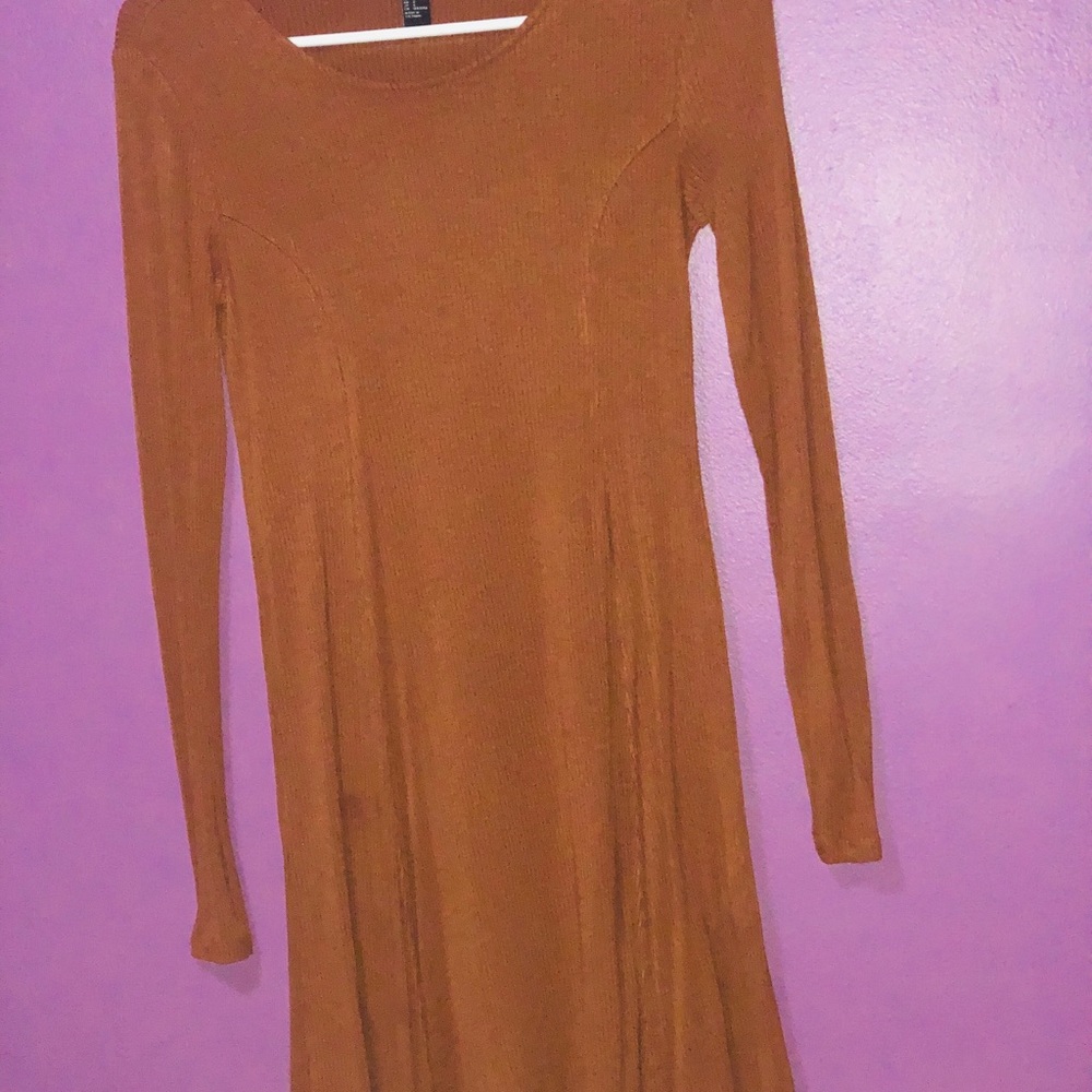 Dress - Picture 4 of 5